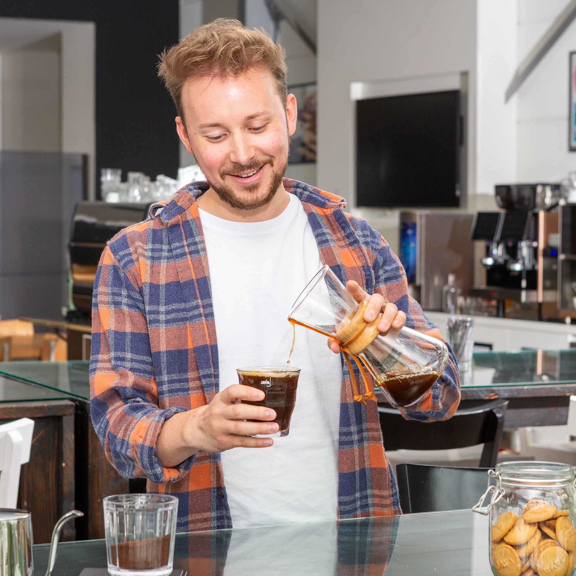 JAVA medewerker, team sales, koffie opschenken, slow coffee, chemex