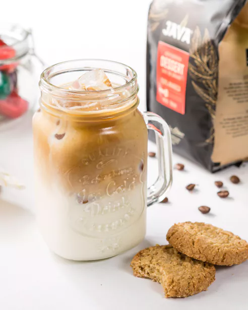 Elisa coffee-107 Portrait