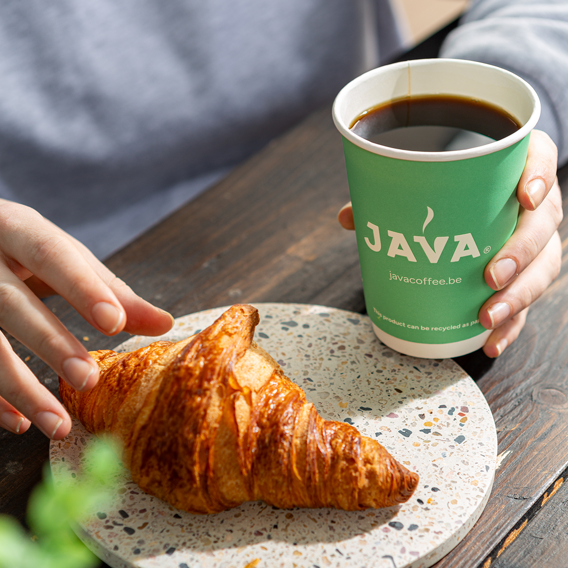 Croissant, Voedsel, Koffie, Koffiekopje, Persoon