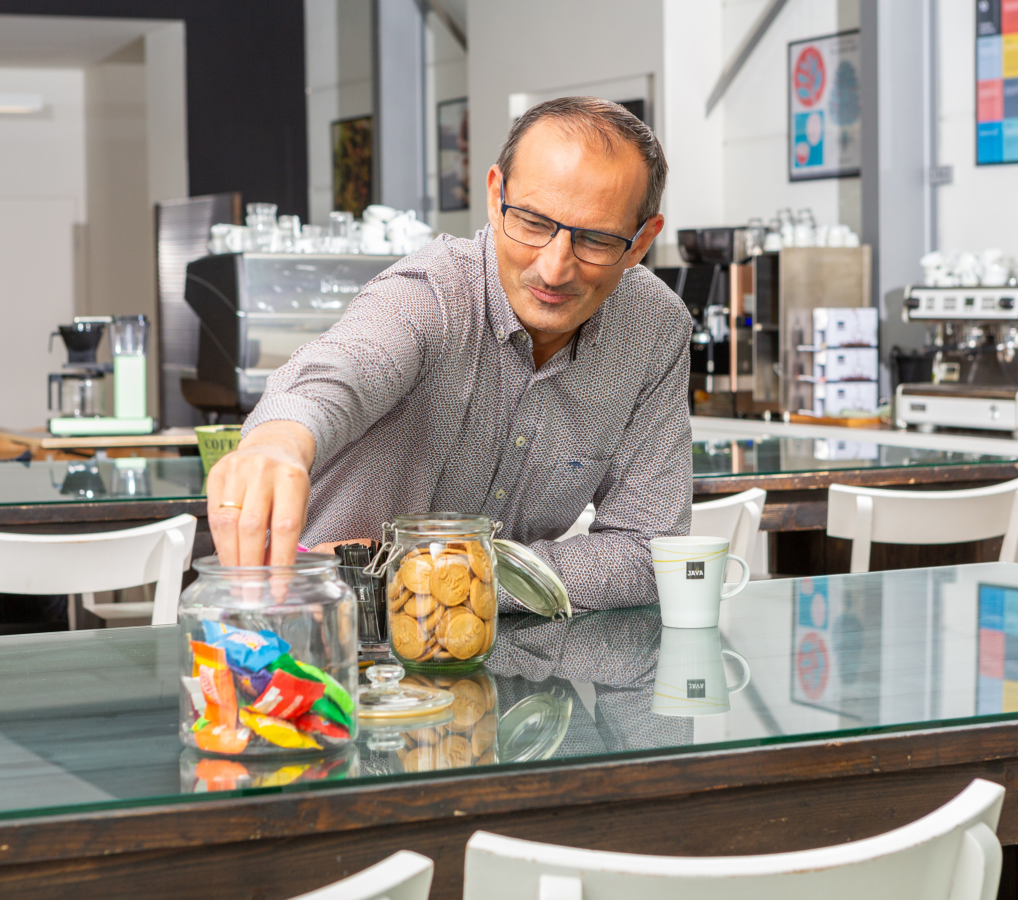 koffiebar, jaren, glazen pot, koekjes, snackspullen