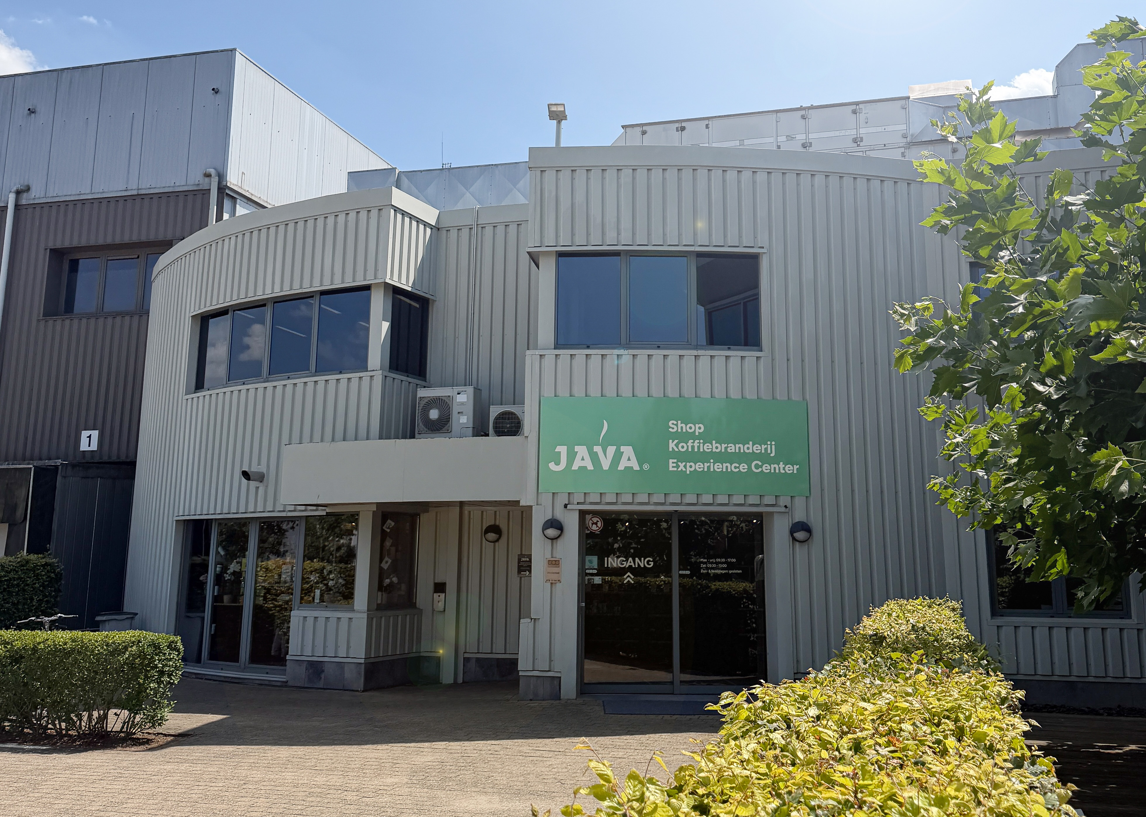 kantoor, kantoorgebouw, metallic gevel, groen reclamesbord, energiecentrum ingang, gebouw, glas, sign, kantoor, shop